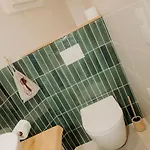 Adishatz Hotel