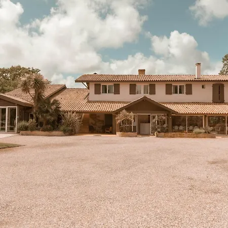 מלון La Ferme D'en Chon 2*