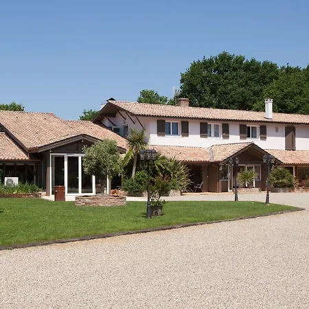 Hotell La Ferme D'en Chon 2*