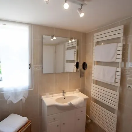 La Ferme D'en Chon מלון ביסקארוס