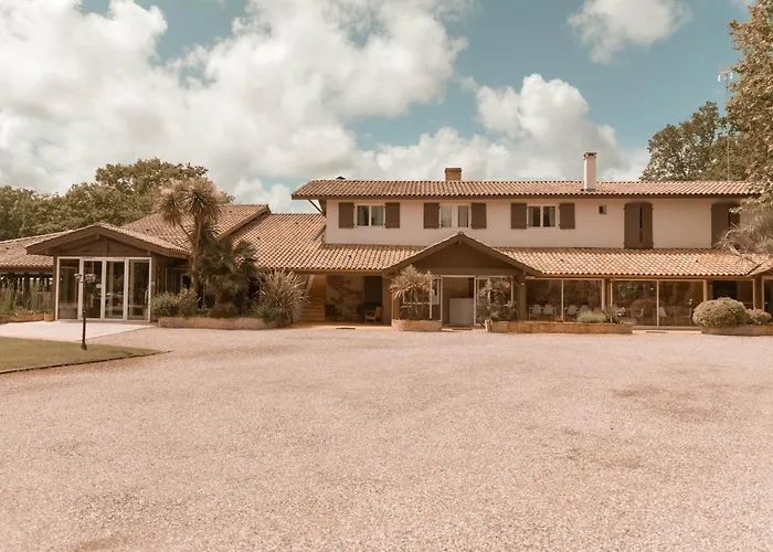 Hotel La Ferme D'en Chon 2*