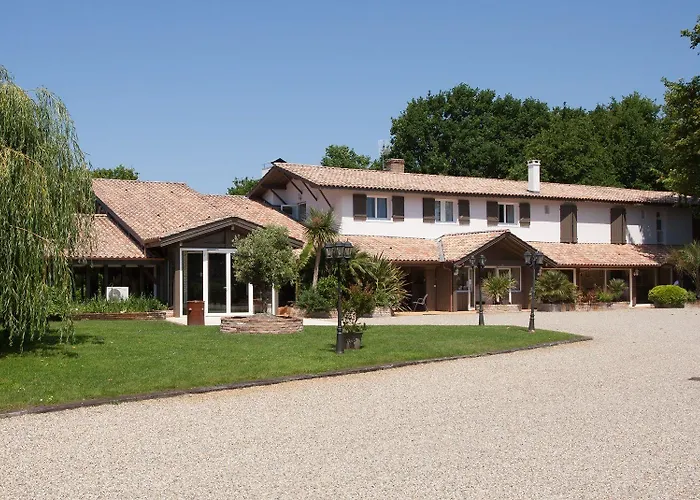 Hotel La Ferme D'en Chon 2*