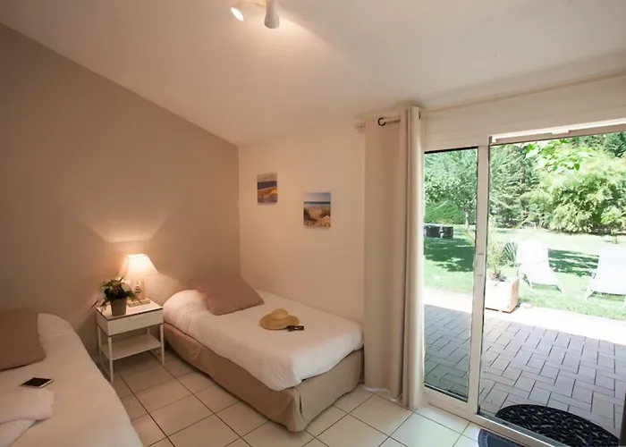 Hotel La Ferme D'en Chon 2*