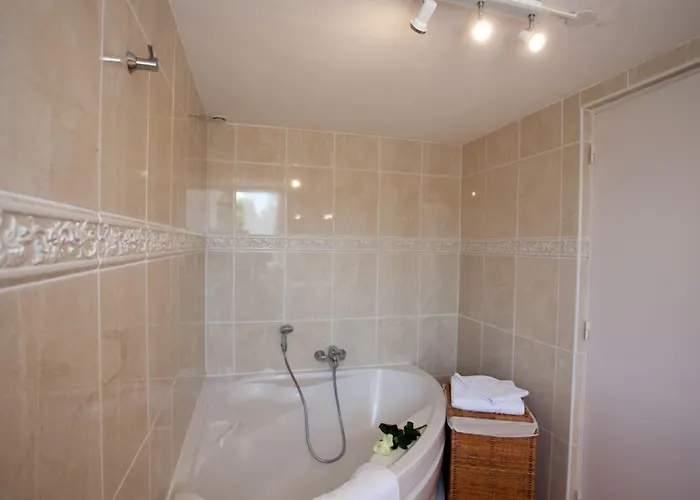 Hotel La Ferme D'en Chon