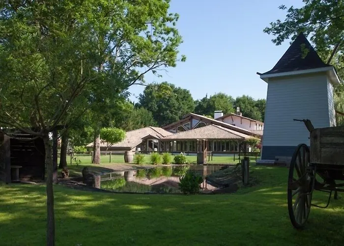 Adishatz Motel